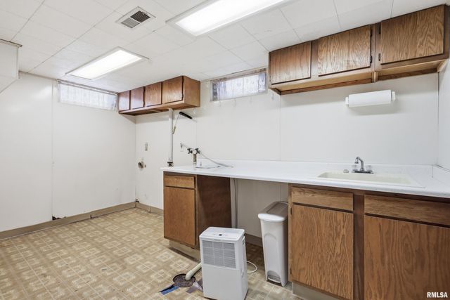 1508 32ND Street, Moline, IL 61265