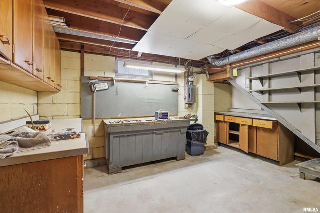 1508 32ND Street, Moline, IL 61265