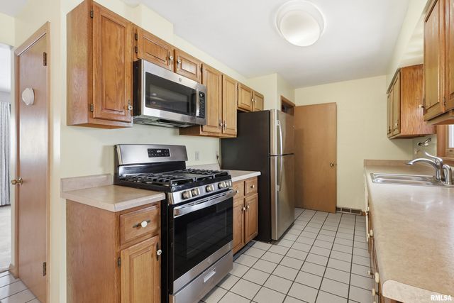 1508 32ND Street, Moline, IL 61265