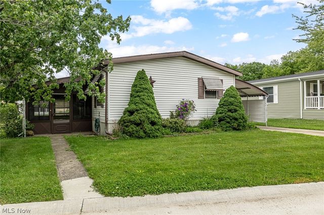 5 Michael Drive, Olmsted Twp, OH 44138