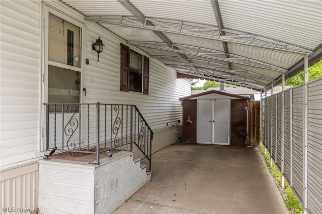 5 Michael Drive, Olmsted Twp, OH 44138