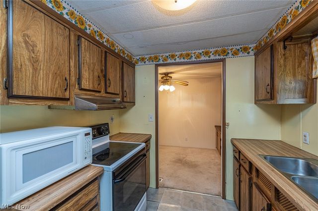 5 Michael Drive, Olmsted Twp, OH 44138