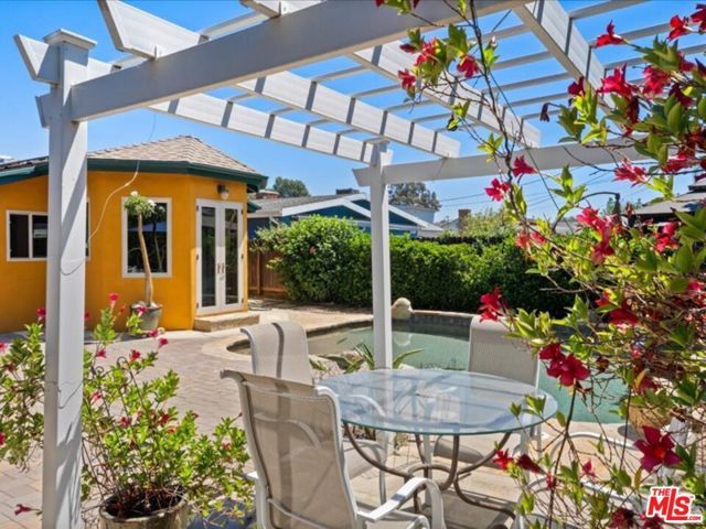 14552 Hesby Street, Sherman Oaks, CA 91403