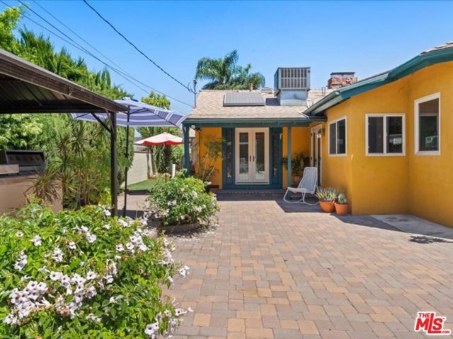 14552 Hesby Street, Sherman Oaks, CA 91403