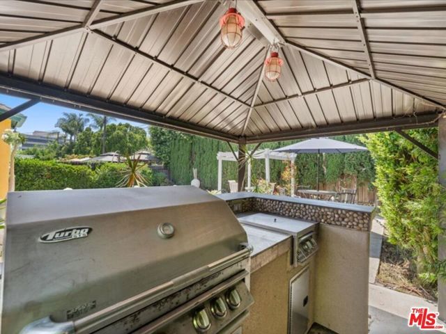 14552 Hesby Street, Sherman Oaks, CA 91403