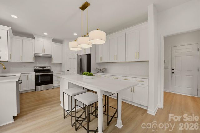 9705 Tenencia Court, Charlotte, NC 28277