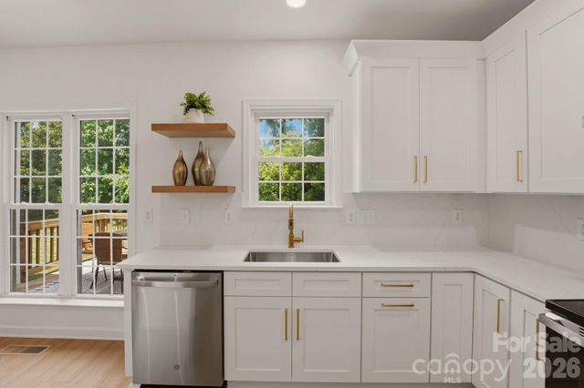 9705 Tenencia Court, Charlotte, NC 28277