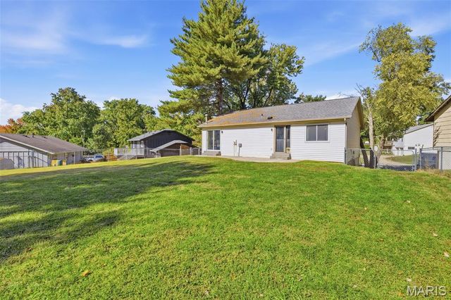 11950 Sarthe Drive, Maryland Heights, MO 63043