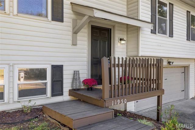 11950 Sarthe Drive, Maryland Heights, MO 63043