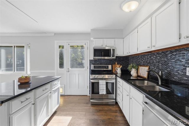 11950 Sarthe Drive, Maryland Heights, MO 63043