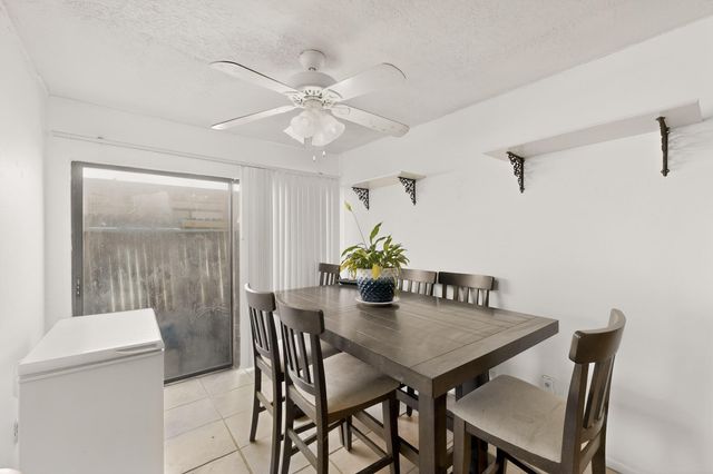 236 Zena Lona Street NE, Albuquerque, NM 87123