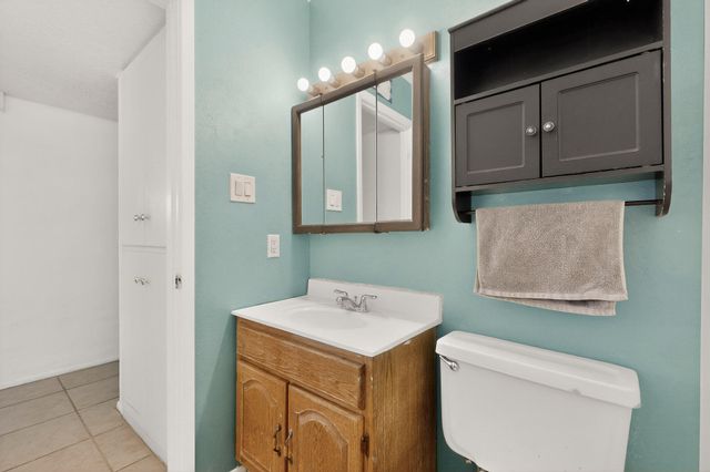 236 Zena Lona Street NE, Albuquerque, NM 87123