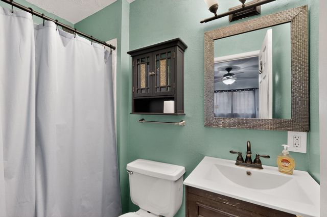 236 Zena Lona Street NE, Albuquerque, NM 87123