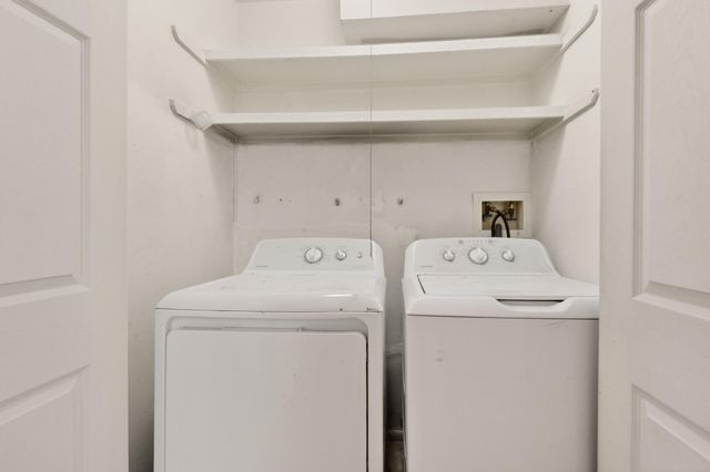 236 Zena Lona Street NE, Albuquerque, NM 87123