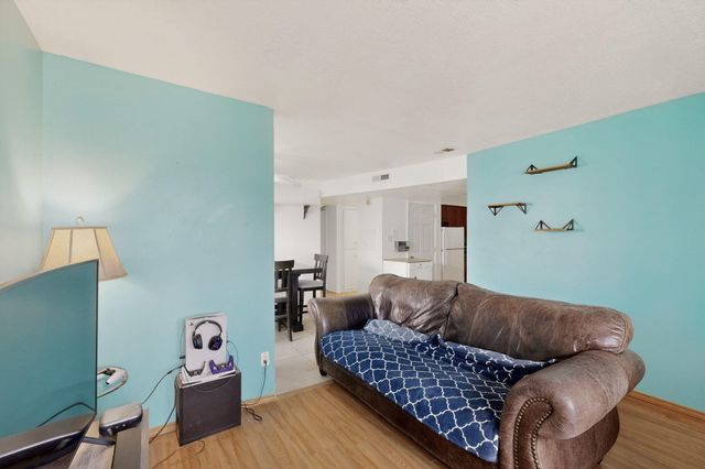 236 Zena Lona Street NE, Albuquerque, NM 87123