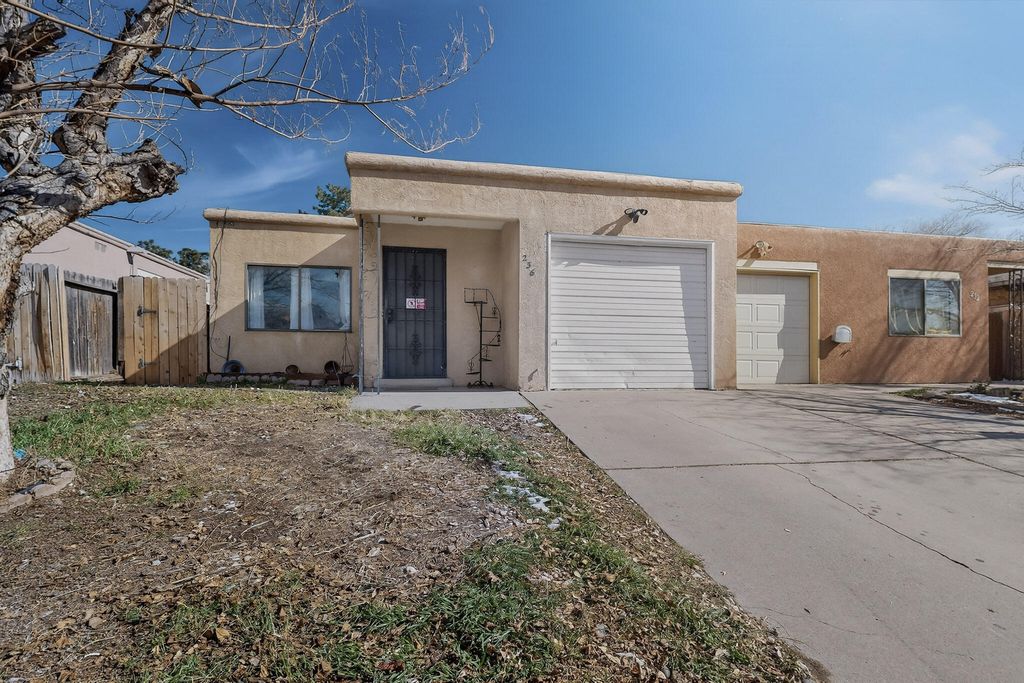 236 Zena Lona Street NE, Albuquerque, NM 87123