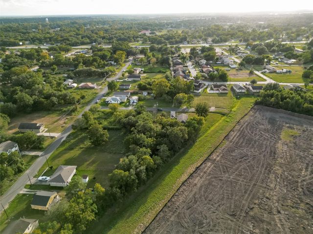 410 Bates Street, Texas City, TX 77591