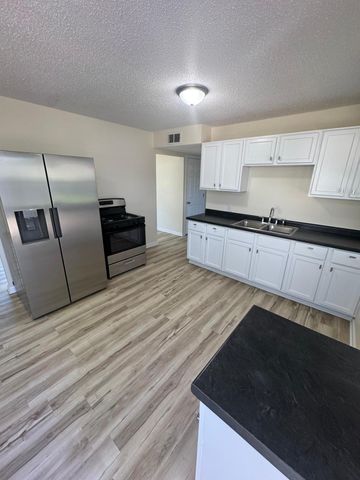 1173 Macarthur Street, West Saint Paul, MN 55118