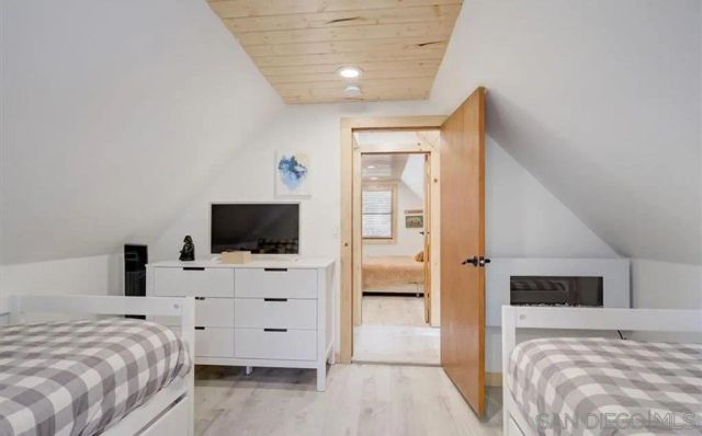 298 Maple, Sugarloaf, CA 92386