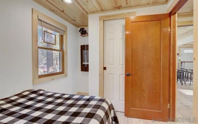 298 Maple, Sugarloaf, CA 92386