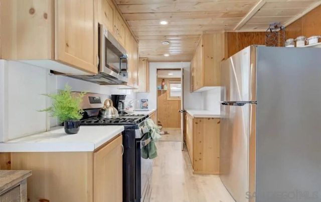 298 Maple, Sugarloaf, CA 92386