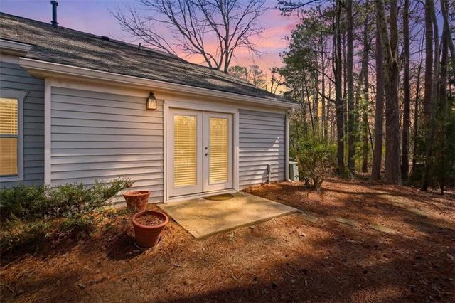 2011 Henderson Circle, Alpharetta, GA 30004