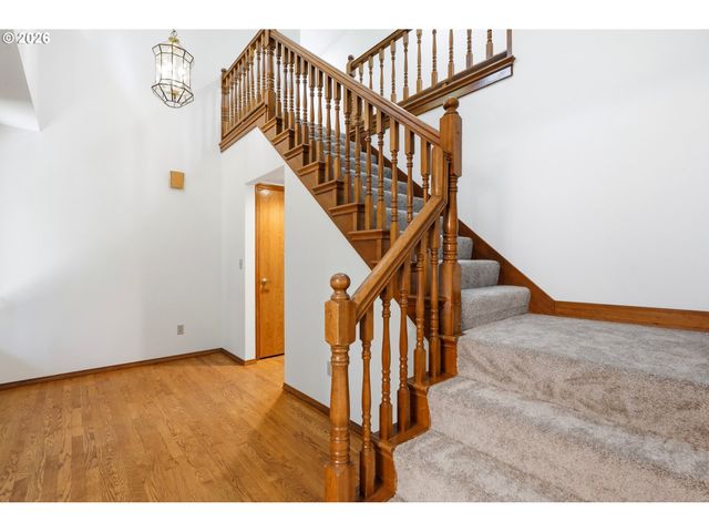 18704 S TERRY MICHAEL Dr, Oregon City, OR 97045
