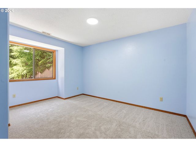 18704 S TERRY MICHAEL Dr, Oregon City, OR 97045