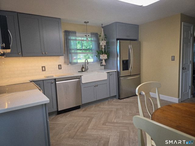55 Ridgewood Drive, Vernon, CT 06066