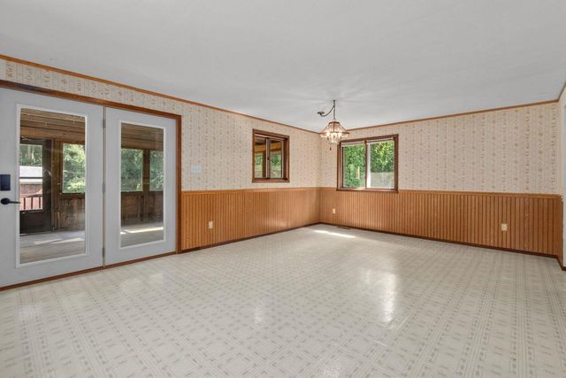 N3868 MOSQUITO HILL ROAD, New London, WI 54961