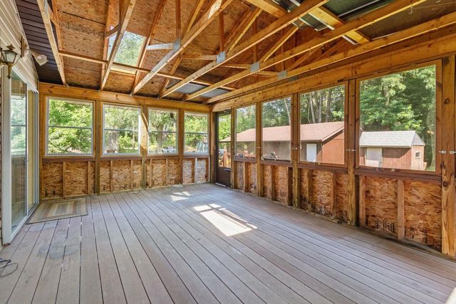 N3868 MOSQUITO HILL ROAD, New London, WI 54961