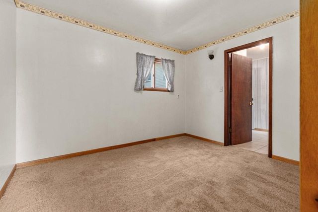 N3868 MOSQUITO HILL ROAD, New London, WI 54961
