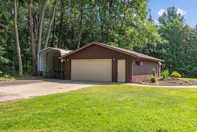 N3868 MOSQUITO HILL ROAD, New London, WI 54961