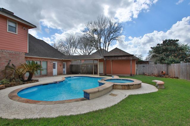 1402 Bittersweet Drive, Richmond, TX 77406