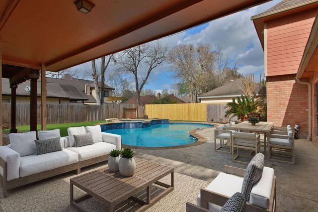 1402 Bittersweet Drive, Richmond, TX 77406