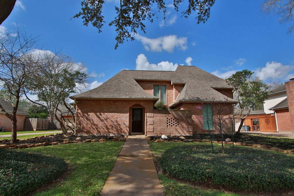 1402 Bittersweet Drive, Richmond, TX 77406