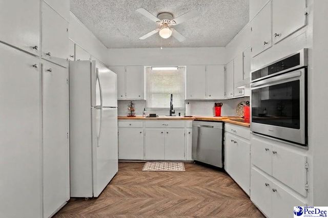 7725 Friendfield Rd., Effingham, SC 29541