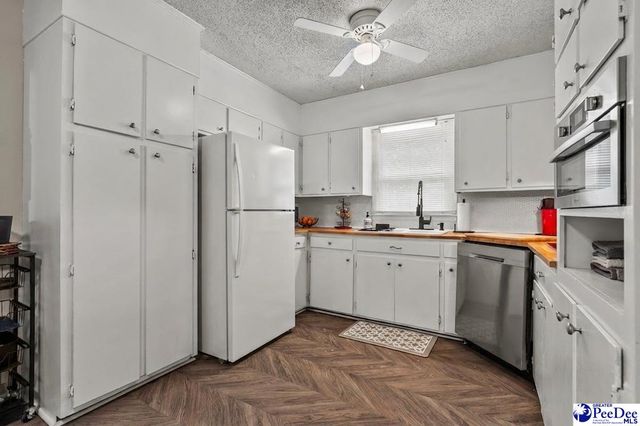 7725 Friendfield Rd., Effingham, SC 29541