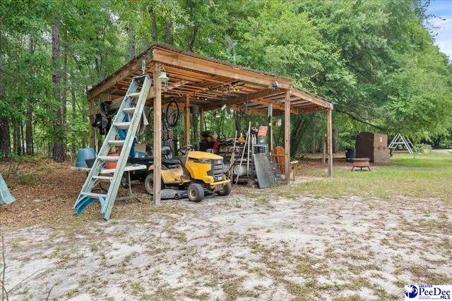 7725 Friendfield Rd., Effingham, SC 29541