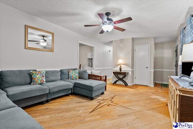 7725 Friendfield Rd., Effingham, SC 29541