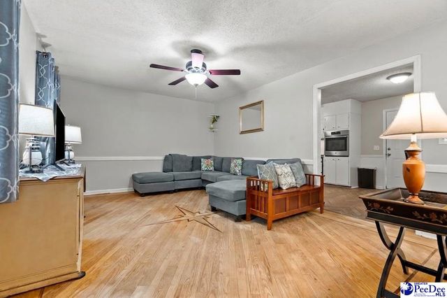 7725 Friendfield Rd., Effingham, SC 29541