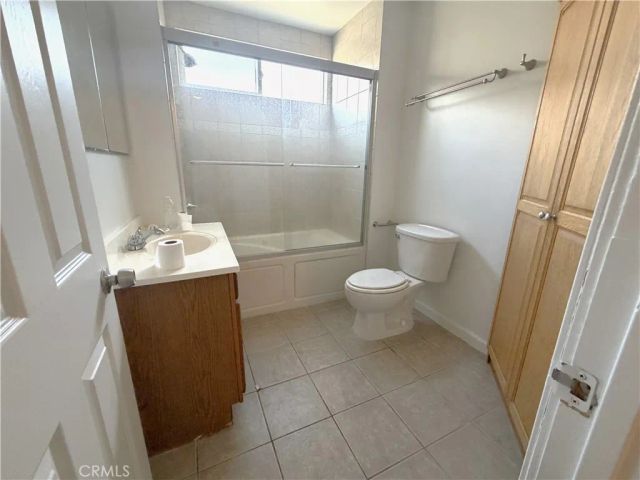 11148 S Wilton Place, Los Angeles, CA 90047