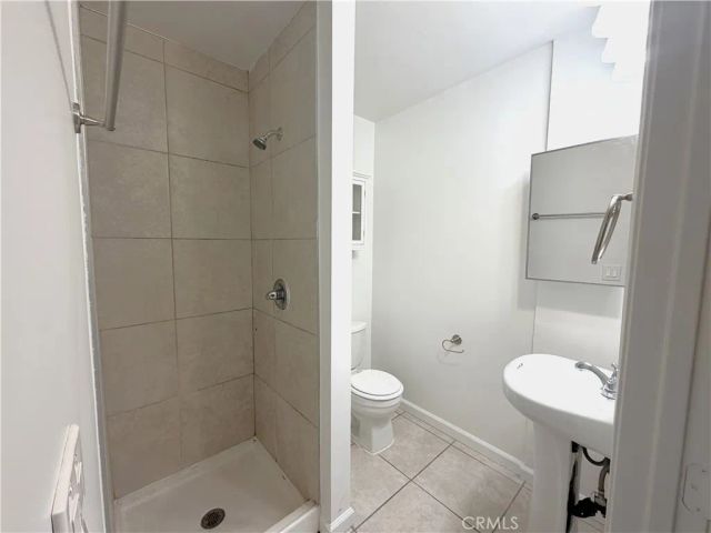 11148 S Wilton Place, Los Angeles, CA 90047