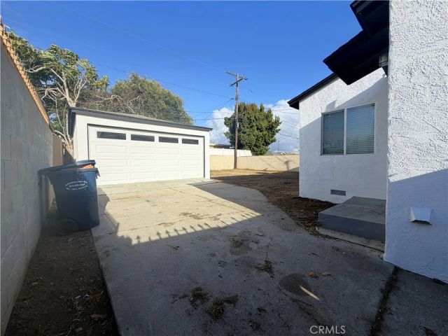 11148 S Wilton Place, Los Angeles, CA 90047