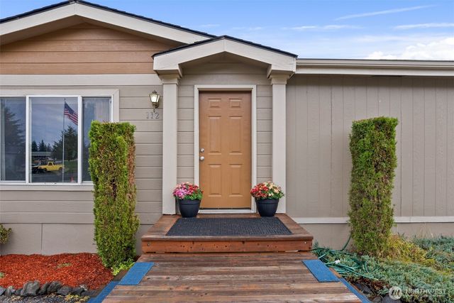 112 Tiffany Lane, Winlock, WA 98596