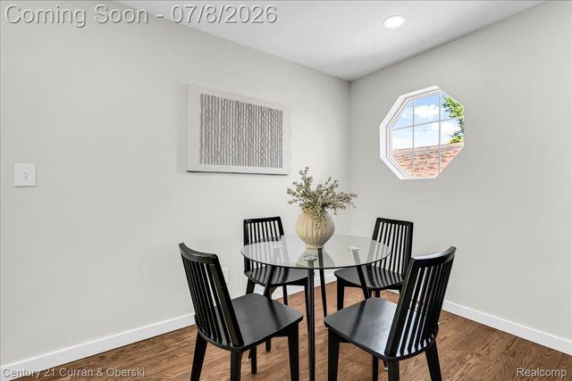 1174 S Dowling Street, Westland, MI 48186