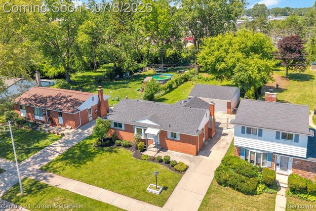 1174 S Dowling Street, Westland, MI 48186