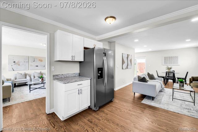 1174 S Dowling Street, Westland, MI 48186