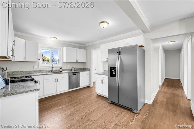 1174 S Dowling Street, Westland, MI 48186