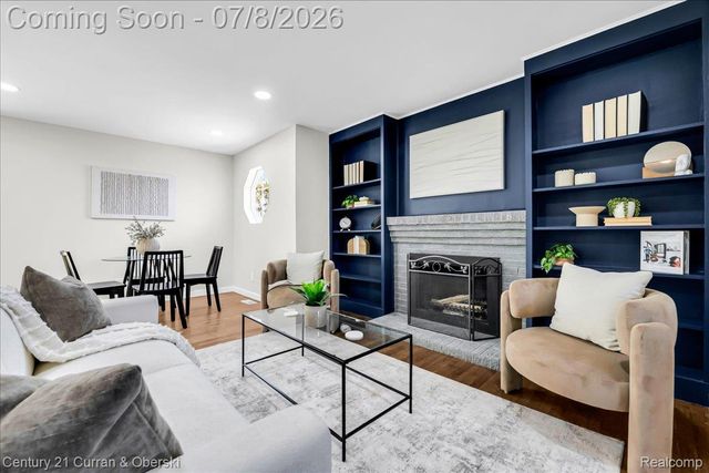1174 S Dowling Street, Westland, MI 48186